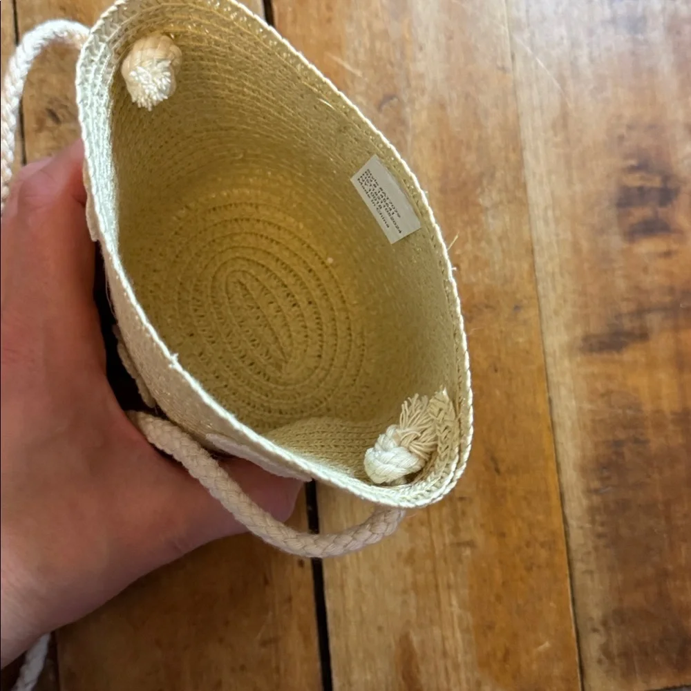 Ivy Hill woven tan purse girls daisy spring summer Easter boho